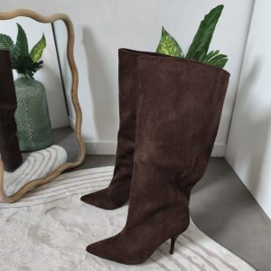 Bottes petits talons chocolat suedine