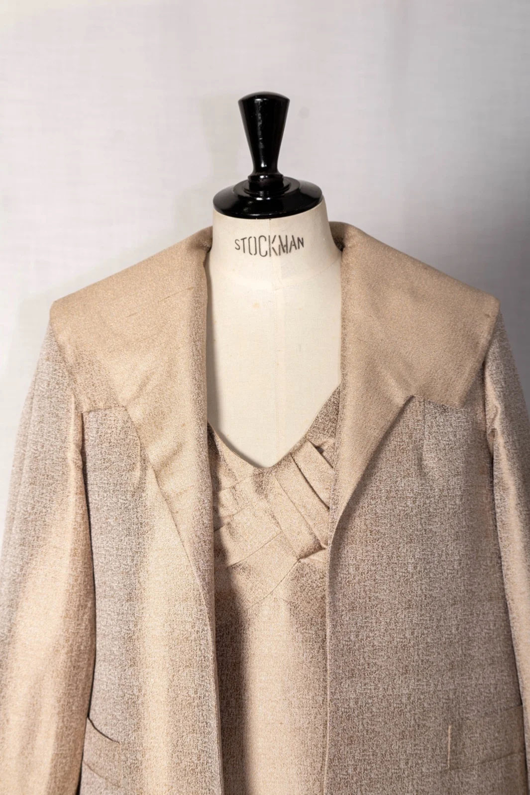 1 Tailleur robe manteau BEIGE SICILIA T38 – Image 3